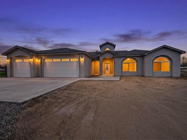 9 Leibel Court , Los Lunas, NM 87031