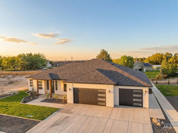 1561 Clear Creek Loop, Twin Falls, ID 83301