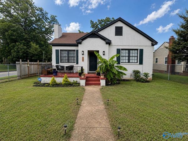 324 Memorial Drive NW, Decatur, AL 35601