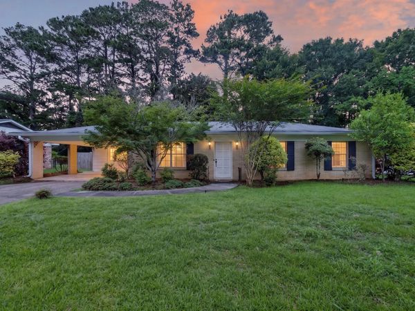 2909 Williamsburg Rd., Hattiesburg, MS 39402