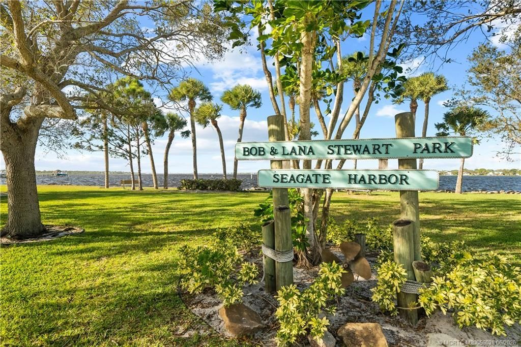 1604 SW Seagull Way, Palm City, FL 34990 Photo