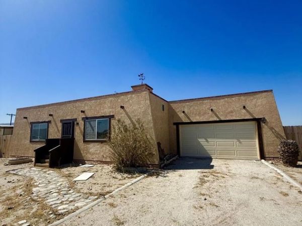 1506 Arctic Avenue, Thermal, CA 92274