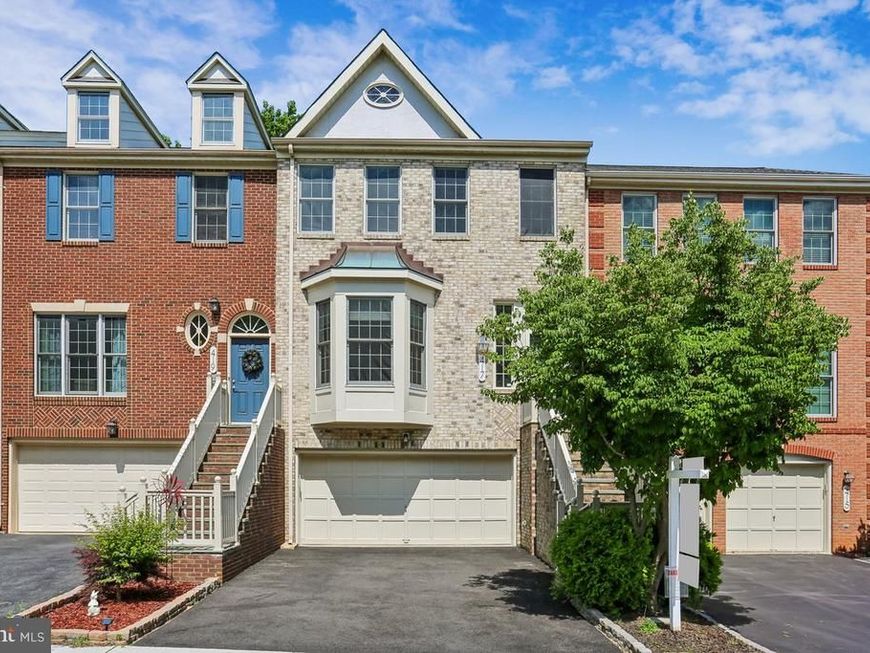 417 Winding Rose Drive, Rockville, MD 20850 Main Photo