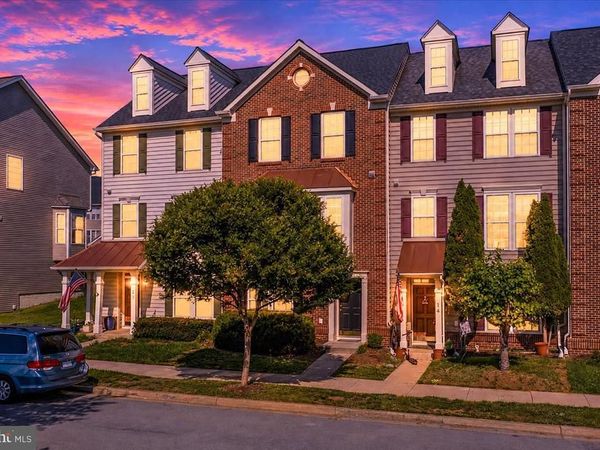 18 DAVIS STREET , CHARLES TOWN, WV 25414