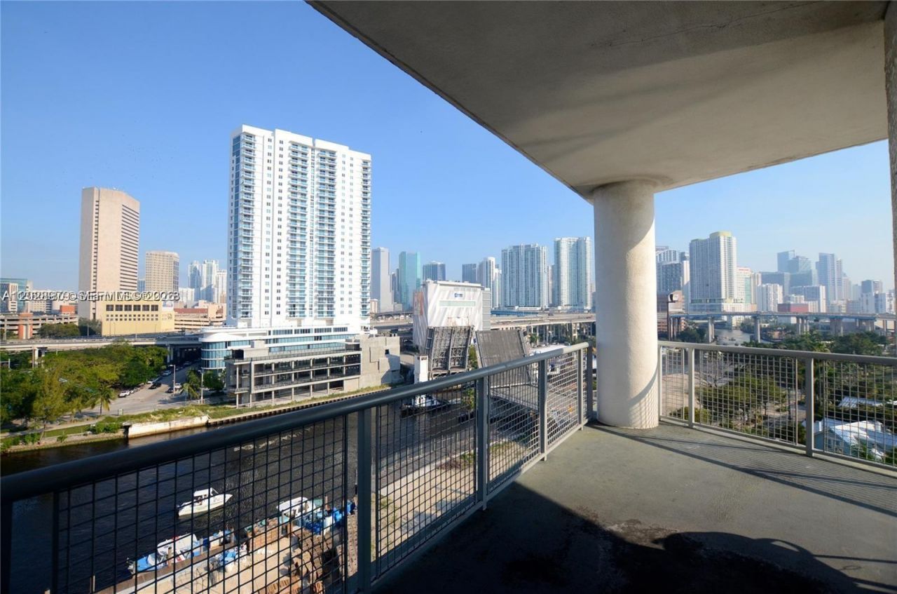 10 SW South River Dr, Unit 801, Miami, FL 33130 Photo