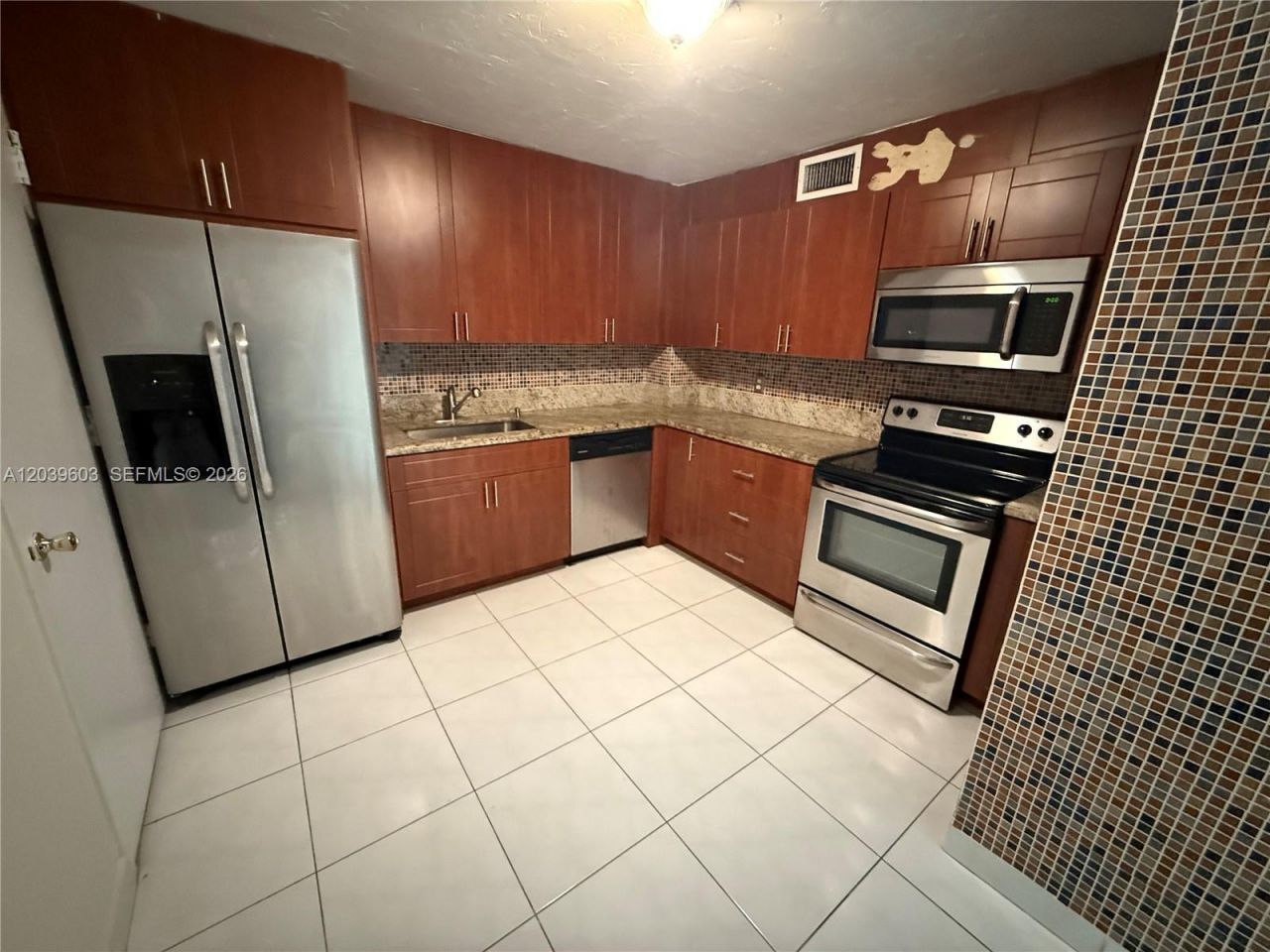 401 Golden Isles Dr, Unit 202, Hallandale Beach, FL 33009 Photo