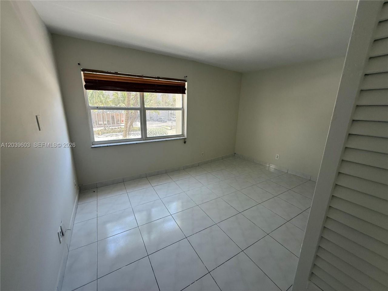 401 Golden Isles Dr, Unit 202, Hallandale Beach, FL 33009 Photo