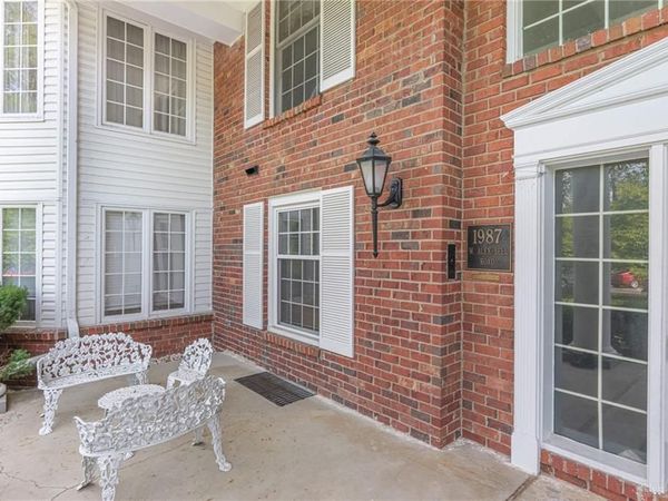 1987 W Alex Bell Road, Unit 4, Washington TWP, OH 45459