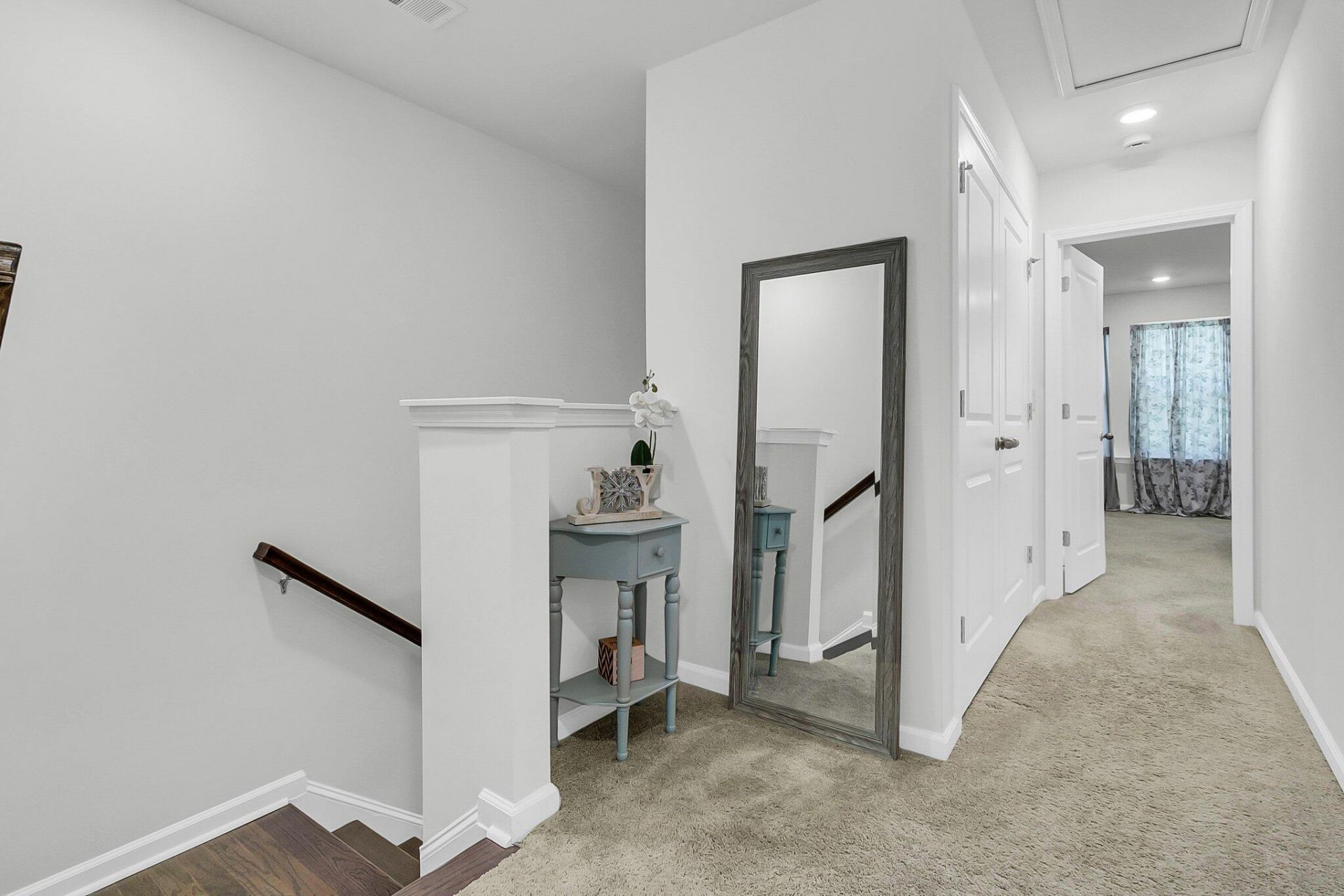 493 Trotters Lane Photo 30