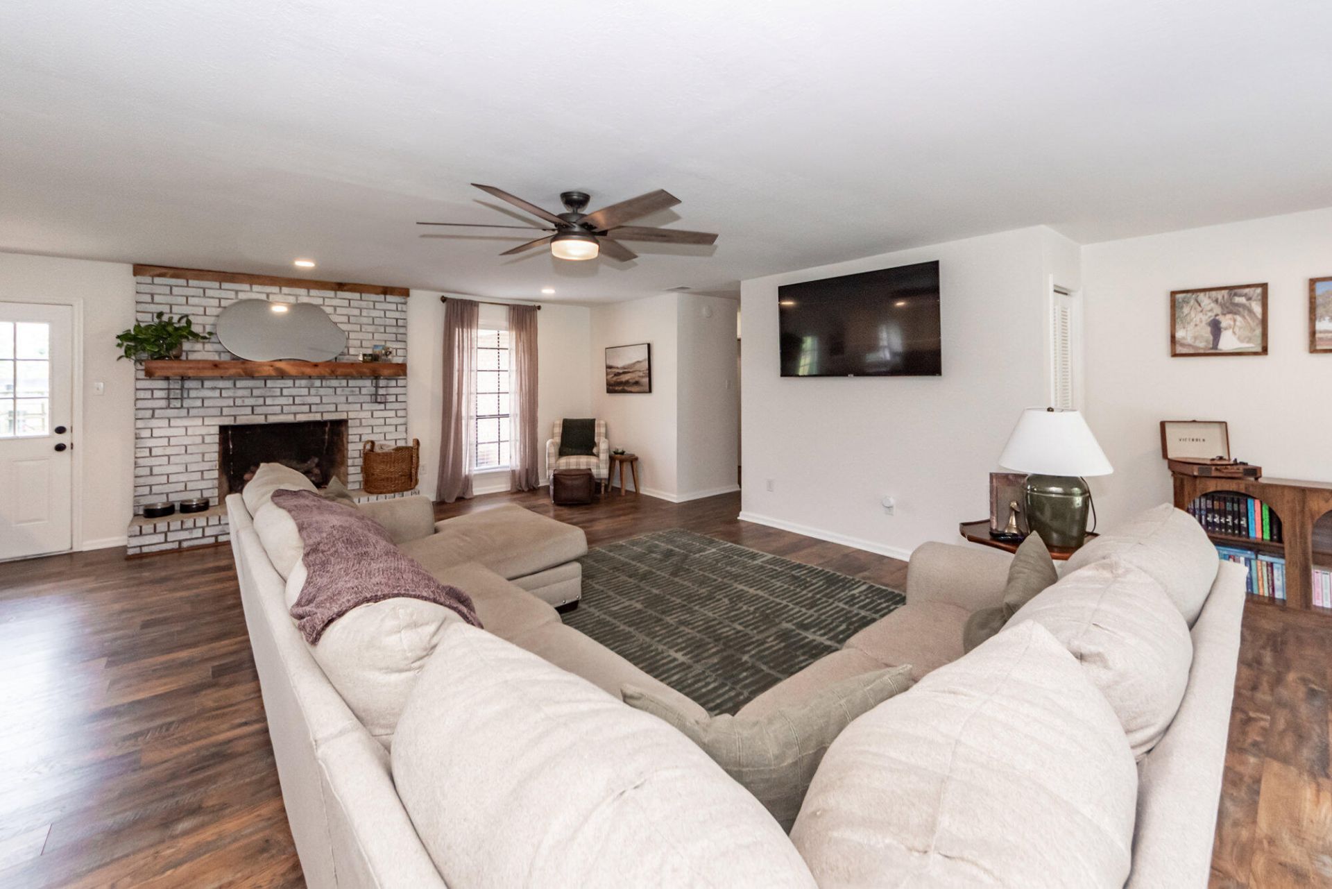 1757 Zion Road Photo 8