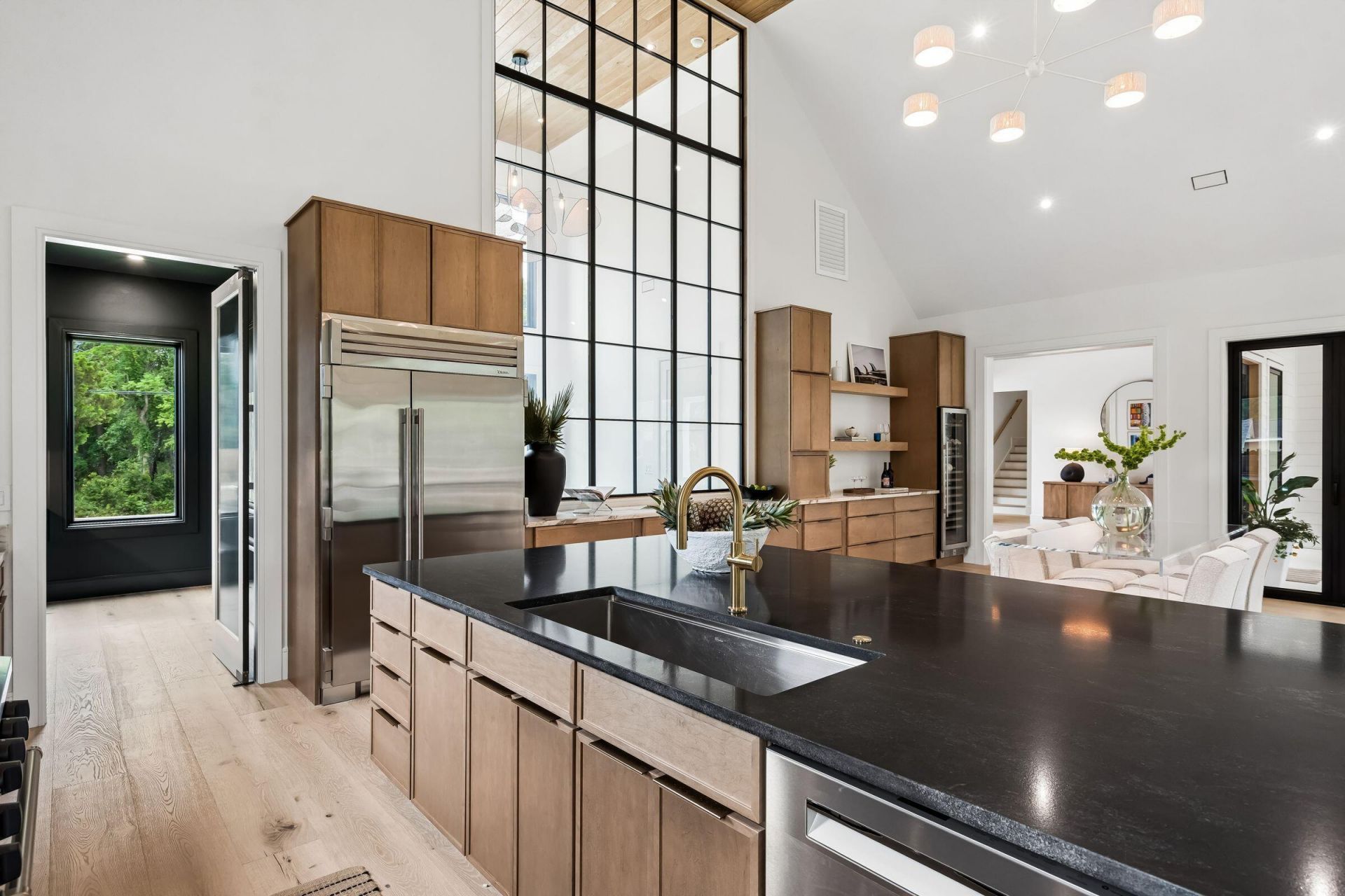 170 5th Avenue Photo 29