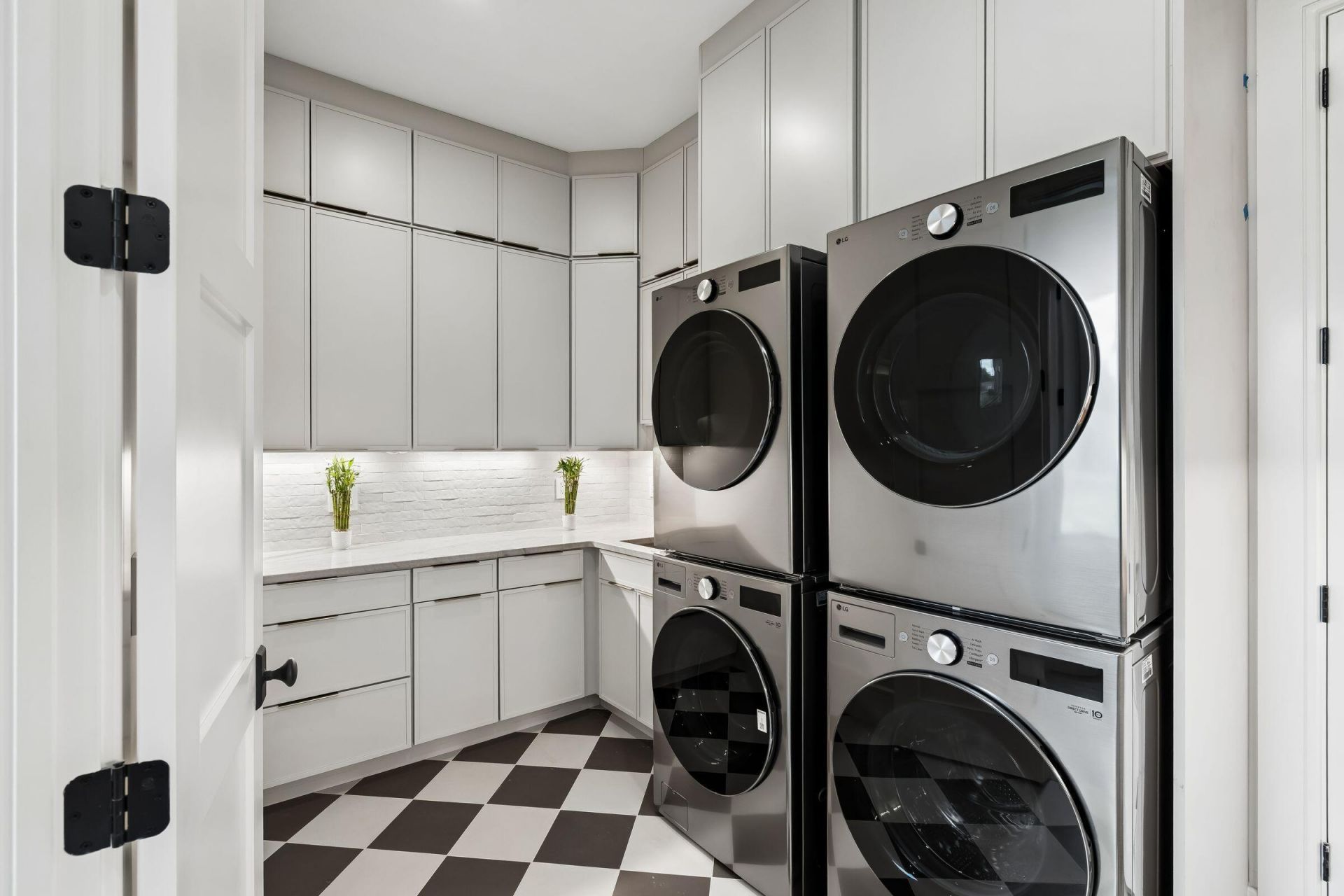 170 5th Avenue Photo 71