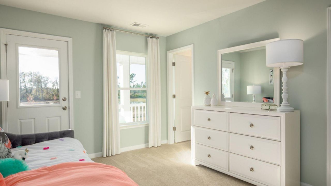 1042 Lettered Olive Lane Photo 15