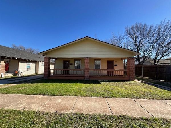 2937 S Adams Street , Fort Worth, TX 76110