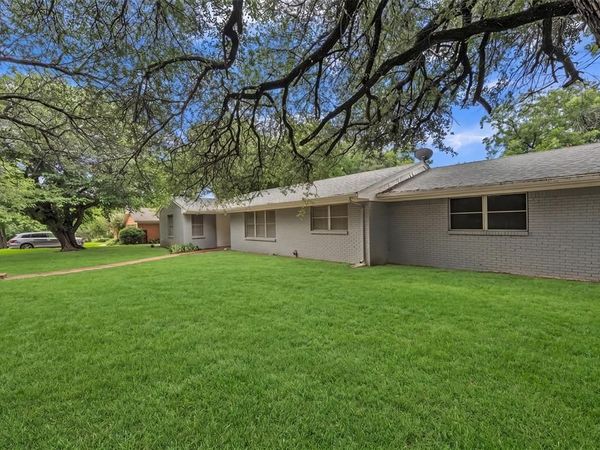 4437 Tamworth Road, Fort Worth, TX 76116