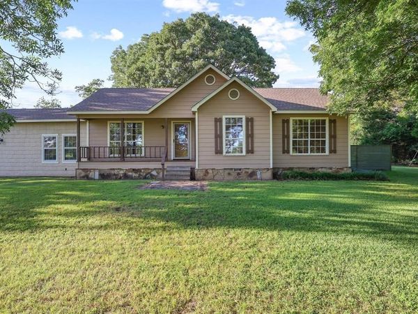 1045 Middle Road, Denison, TX 75021