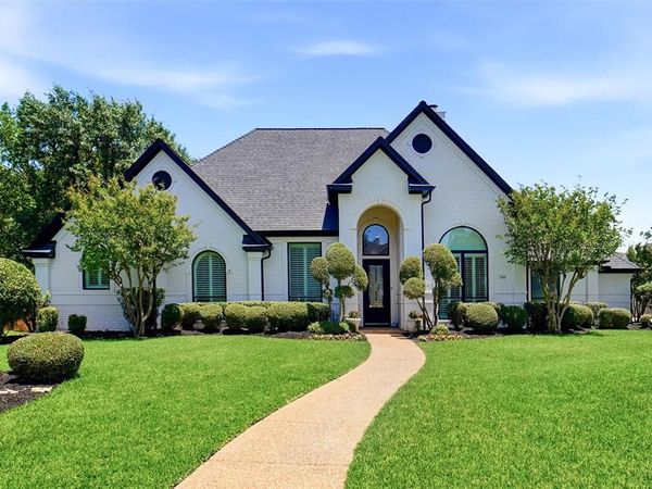 801 Ridgedale Court, Southlake, TX 76092