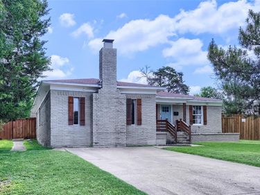 3230 Rock Bluff Drive, Dallas, TX 75227