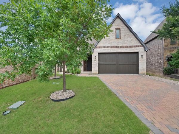 6828 Chase Street, North Richland Hills, TX 76182