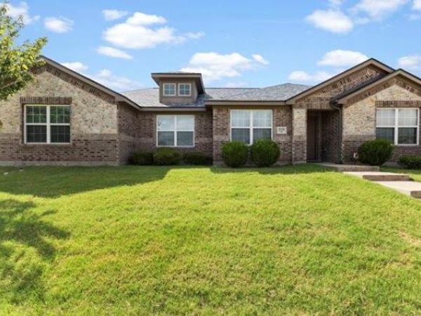 2131 Candace Drive, Lancaster, TX 75146