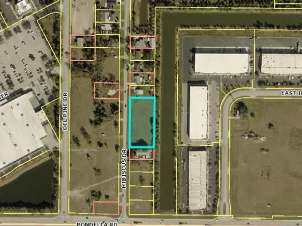1270 Hibiscus DR , CAPE CORAL, FL 33909