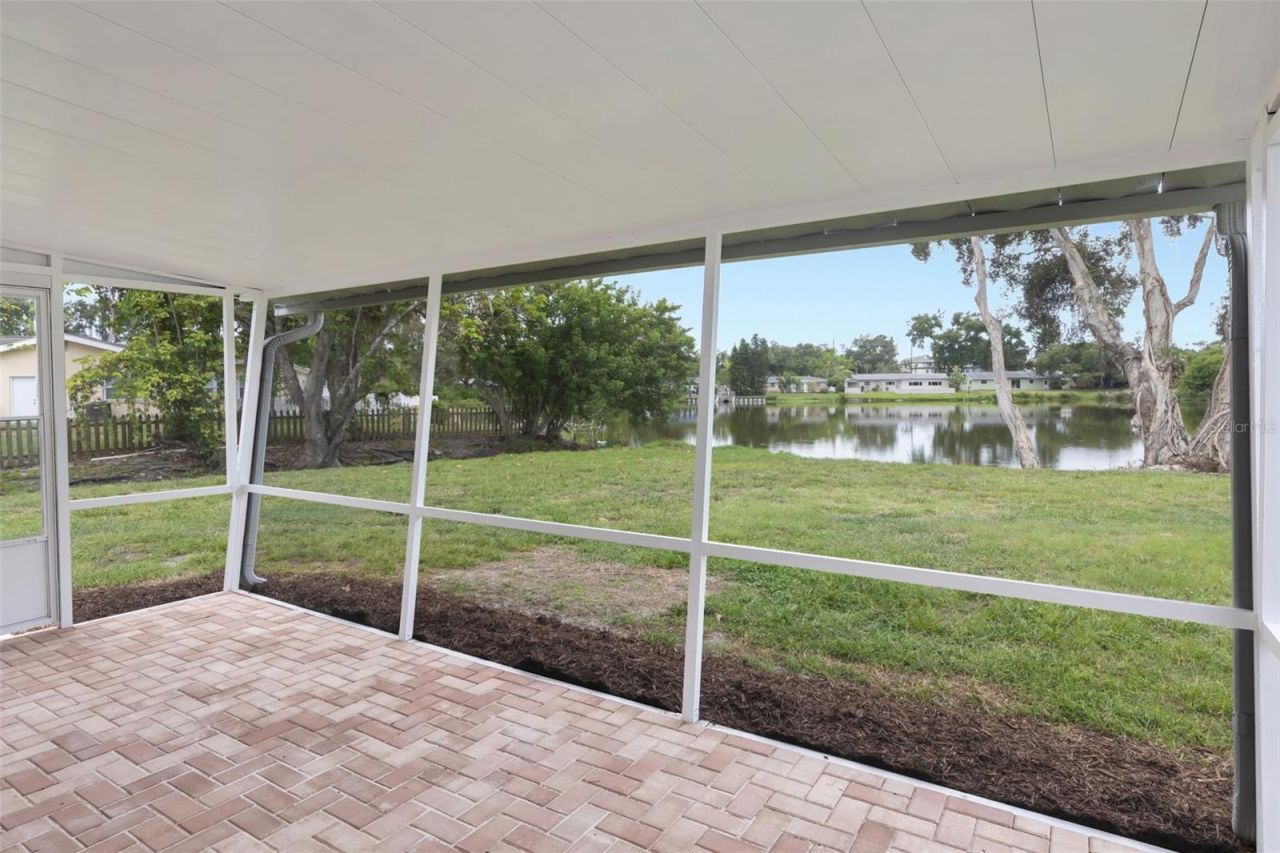 1100 58th Avenue S, Saint Petersburg, FL 33705 Photo