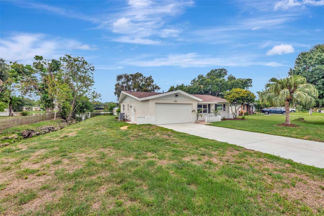 1100 58th Avenue S, Saint Petersburg, FL 33705 Photo
