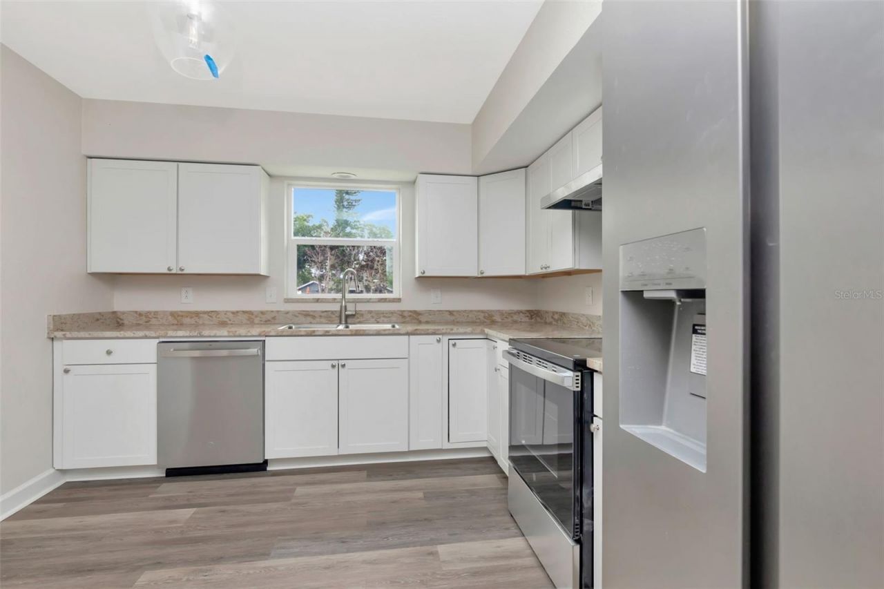 1100 58th Avenue S, Saint Petersburg, FL 33705 Photo