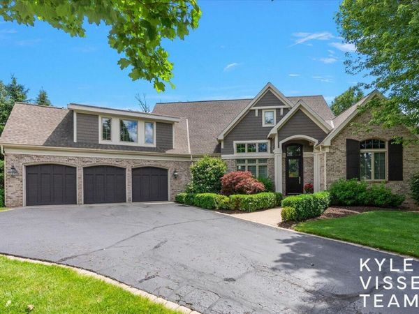 5650 E Watermark Court SE, Grand Rapids, MI 49546
