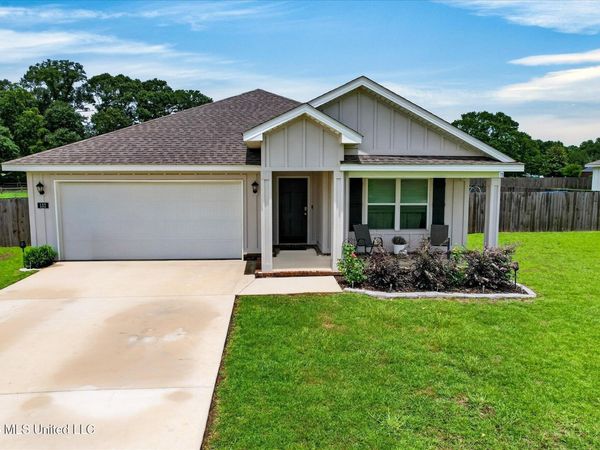 132 Magnolia Farms Drive, Lucedale, MS 39452