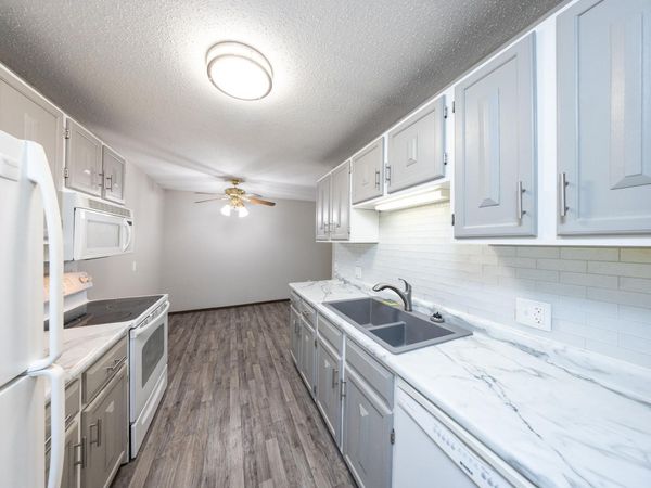 3917 Heritage Hills Drive, Unit 102, Bloomington, MN 55437