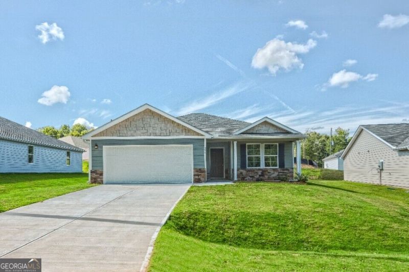 255 Woodlake Landing, Hartwell, GA 30643 Main Photo