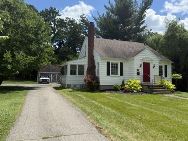 514 N. Court St., Medina, OH 44256