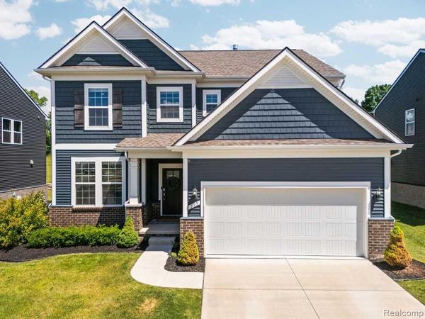 735 Risdon Trail N, Saline, MI 48176