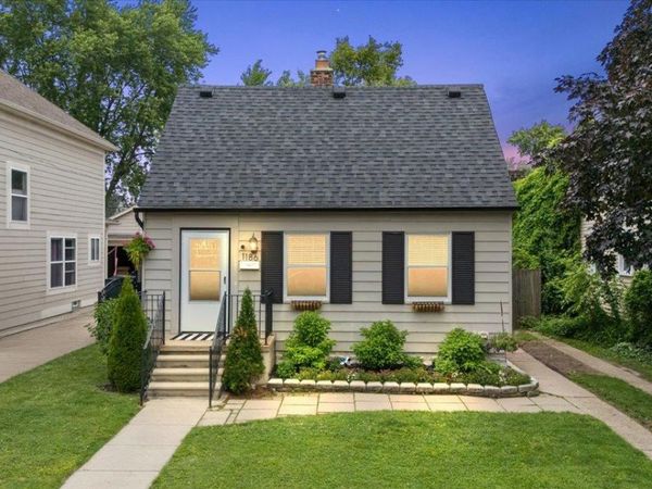 1186 Larkmoor Boulevard, Berkley, Mi 48072