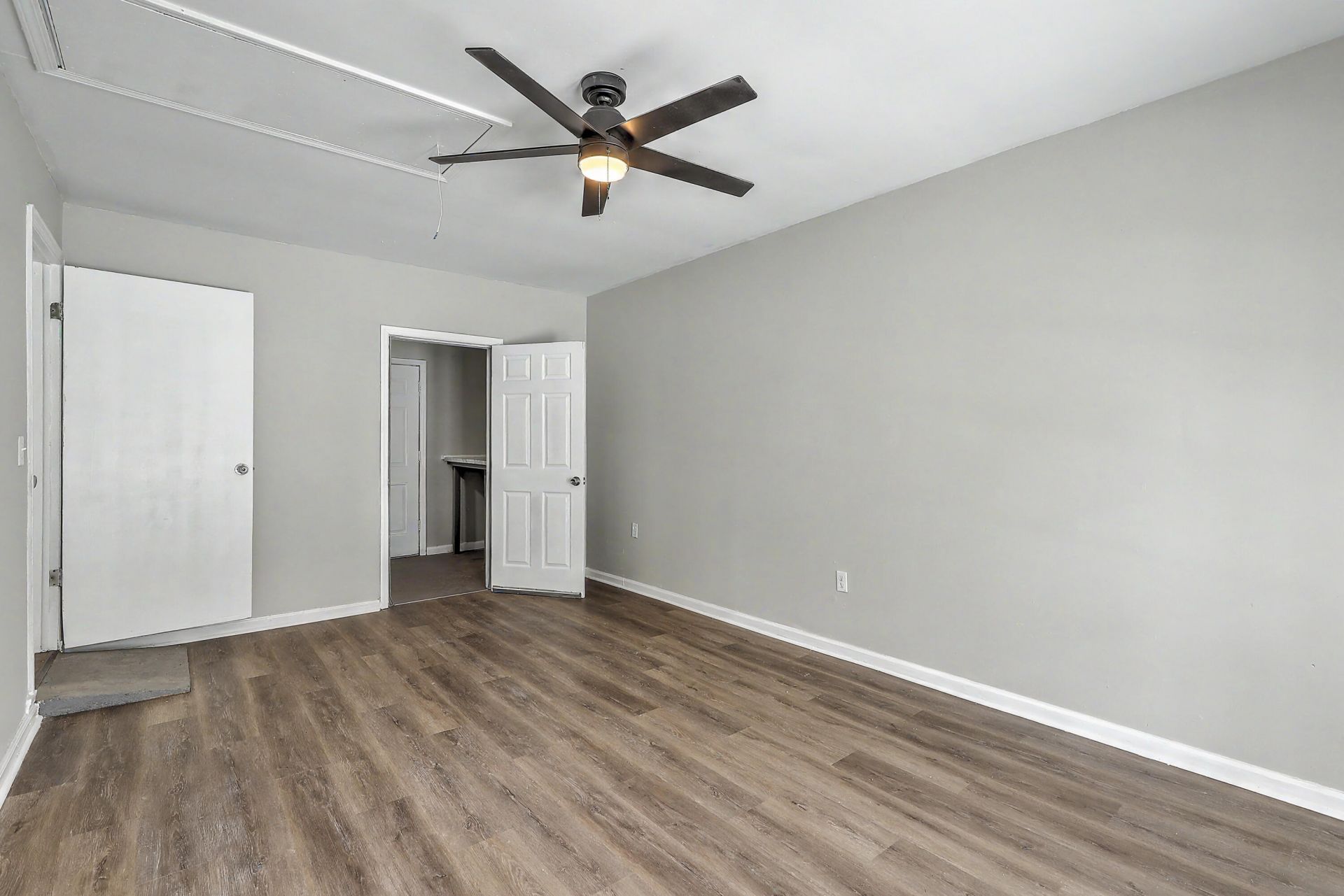 108 Bee Street Photo 15