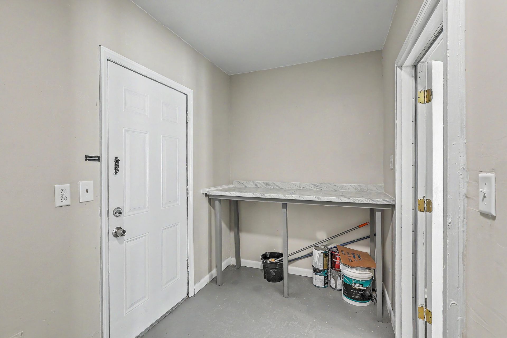 108 Bee Street Photo 18