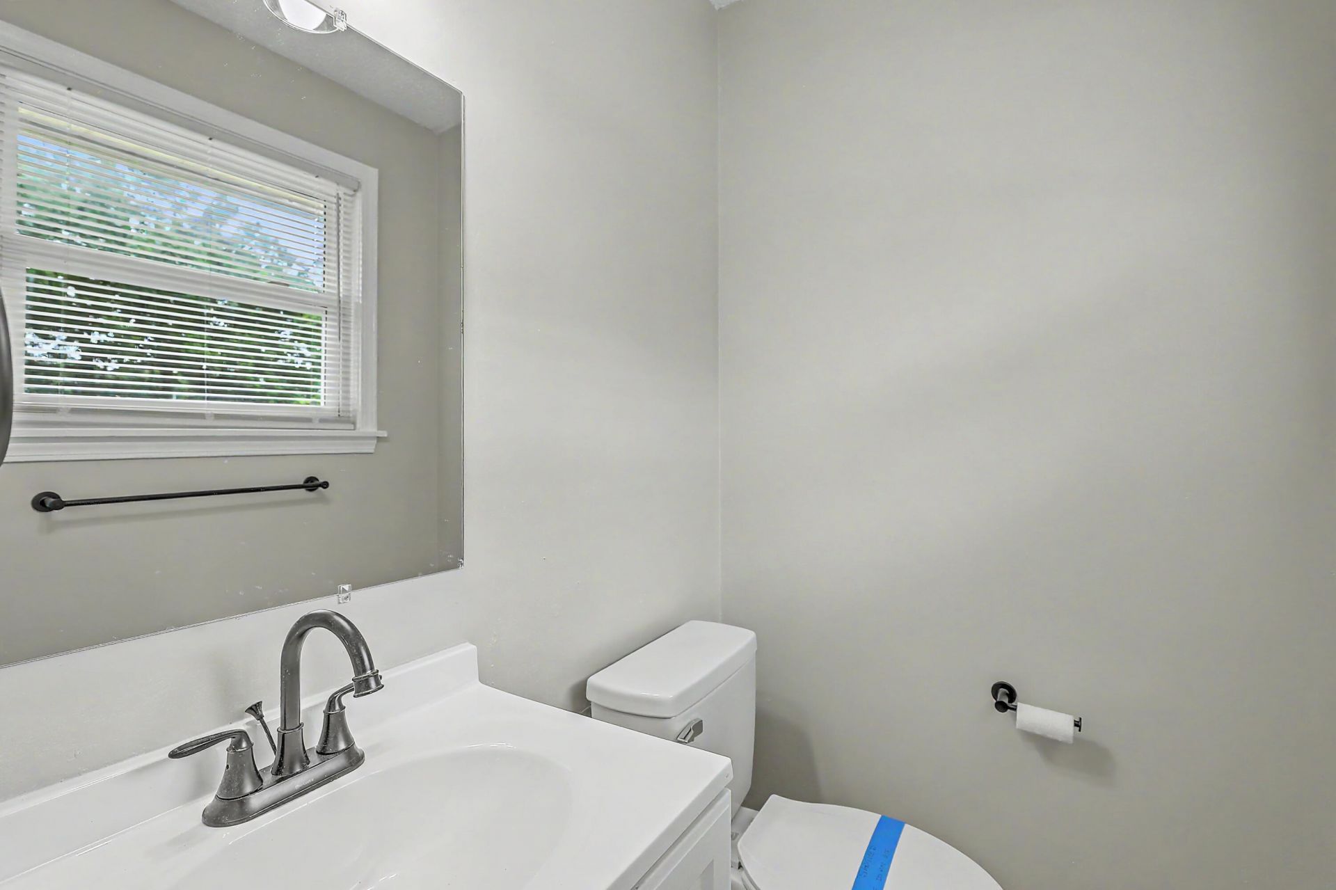 108 Bee Street Photo 26