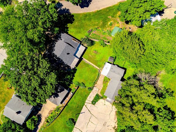 655 NW 43rd Avenue, Des Moines, IA 50313