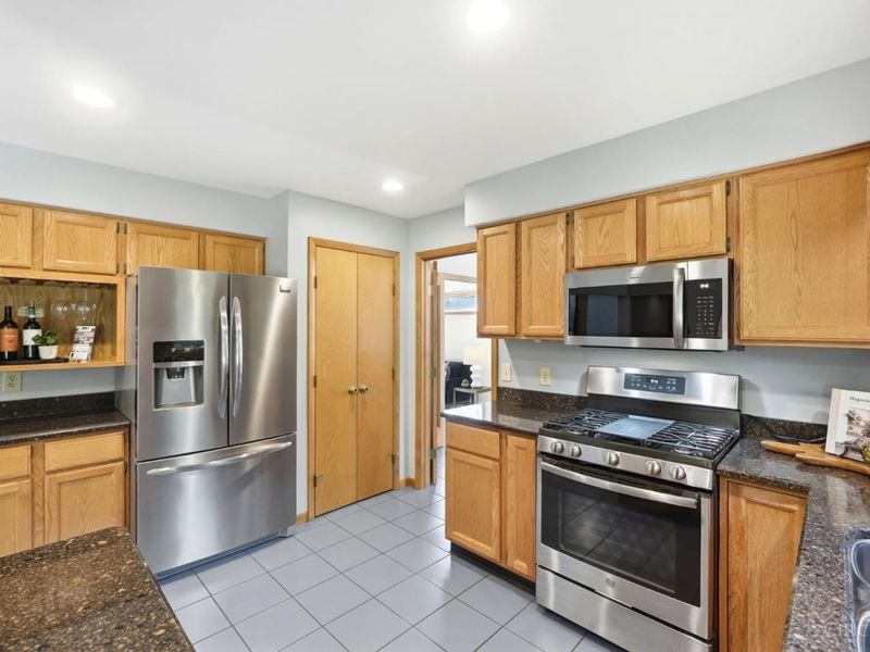 8173 Red Mill Drive, West Chester, OH 45069 Photo 14