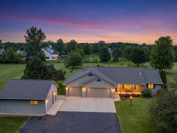 3605 SOLITUDE ROAD, De Pere, WI 54115
