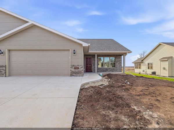 340 TWILIGHT TRAIL, Fond Du Lac, WI 54937