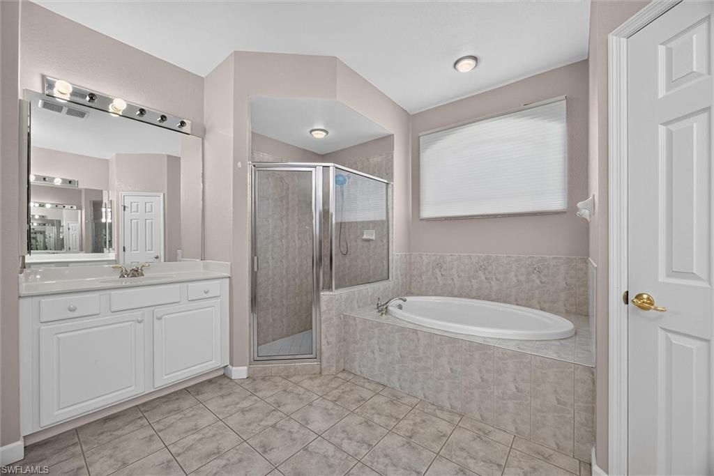 13716 Magnolia Lake Ct , Fort Myers, FL 33907 Photo