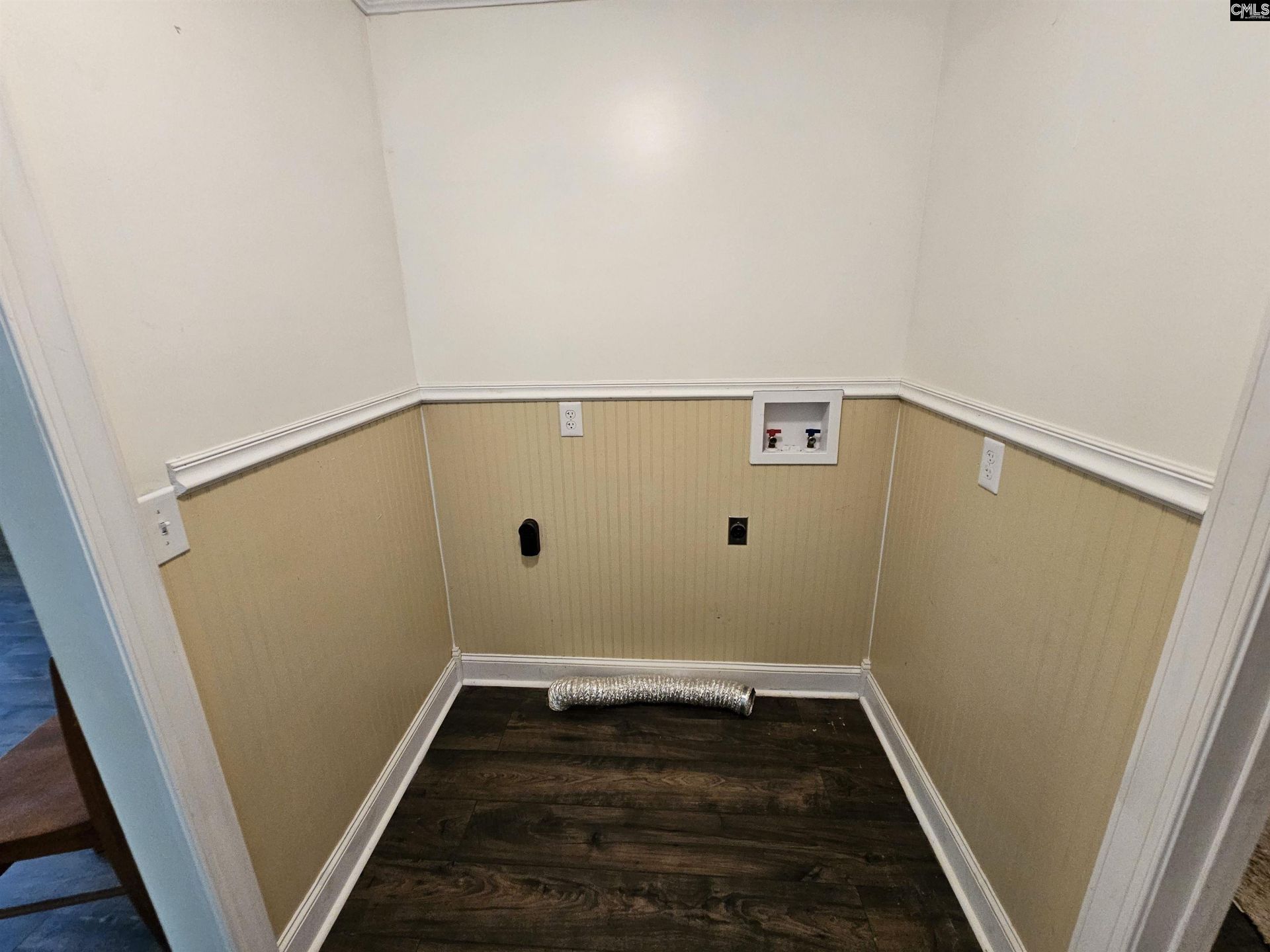2559 Bowen Street  Photo 18