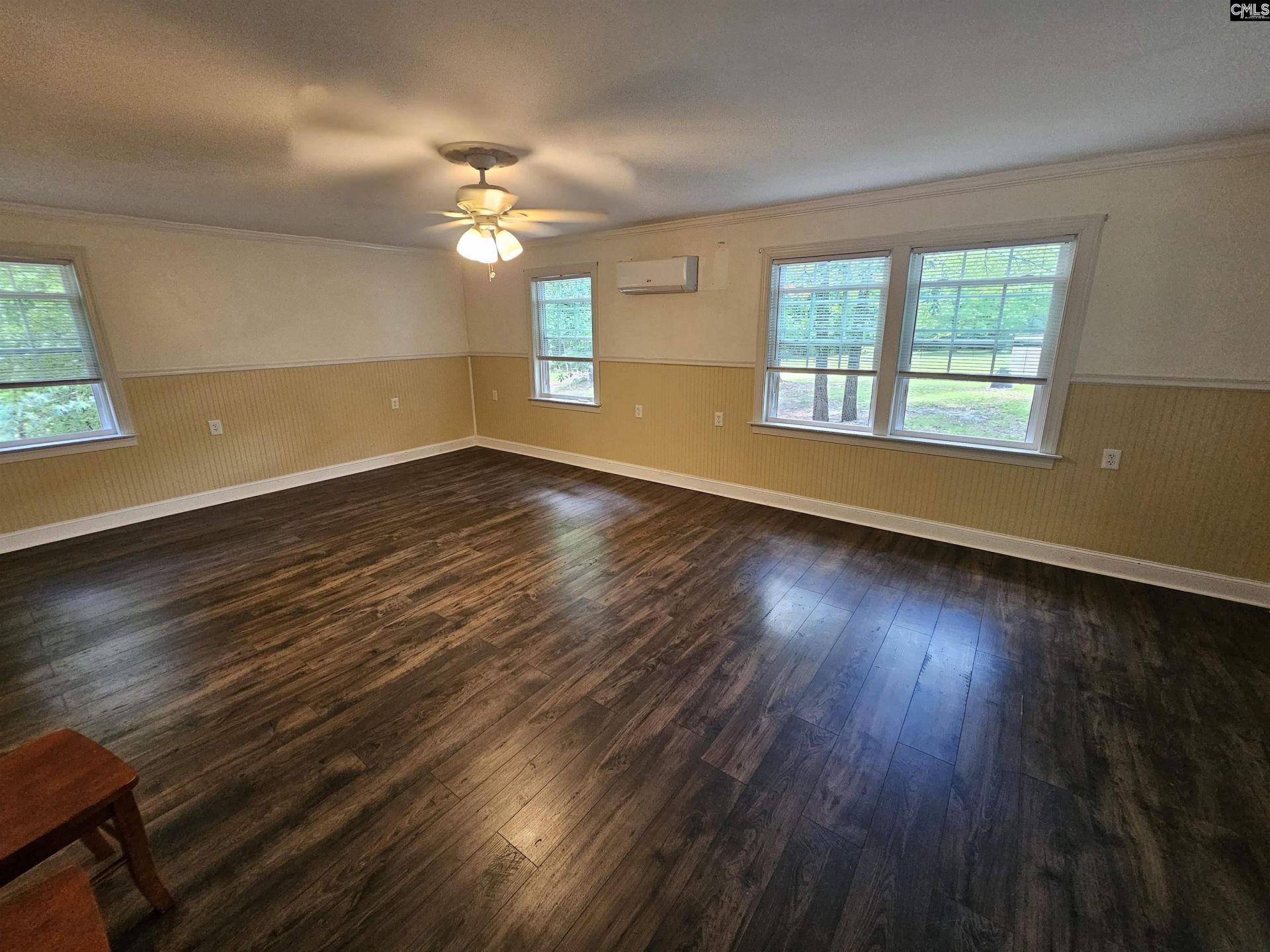 2559 Bowen Street  Photo 5