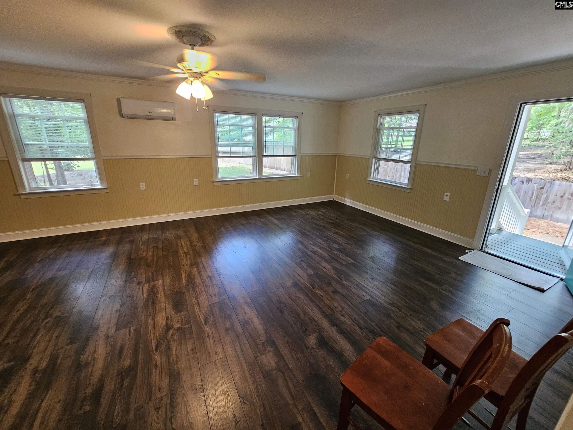 2559 Bowen Street  Photo 8