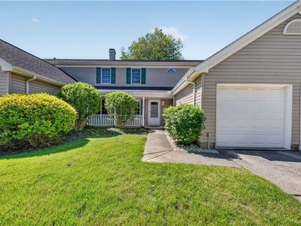 20745 Sun Meadow Trail, Strongsville, OH 44149