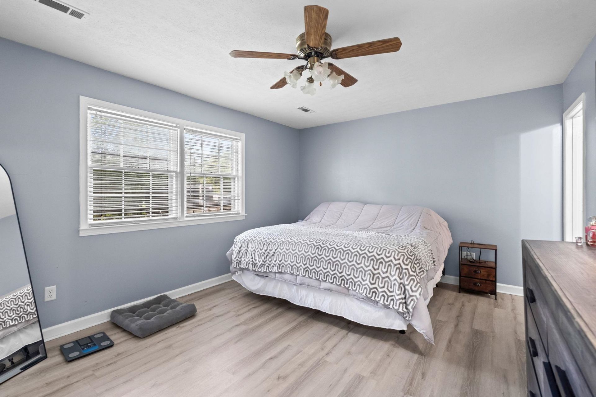 221 Hunters Rd.  Photo 20