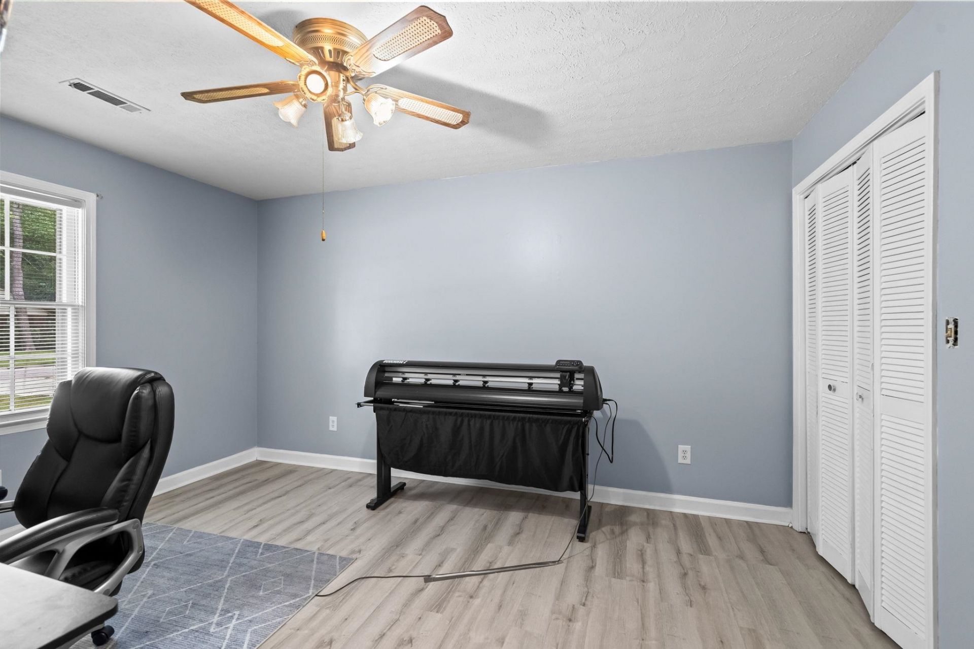 221 Hunters Rd.  Photo 24
