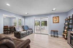 221 Hunters Rd.  photo 4